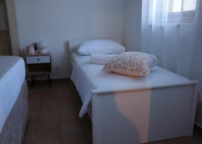 Roko Opacac Veli Iz,otok Iz アパート Veli Iž