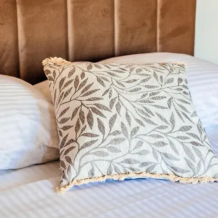 Roko Opacac Veli Iz,otok Iz 公寓