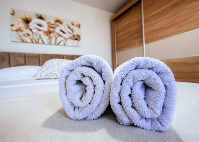 Roko Opacac Veli Iz,otok Iz *